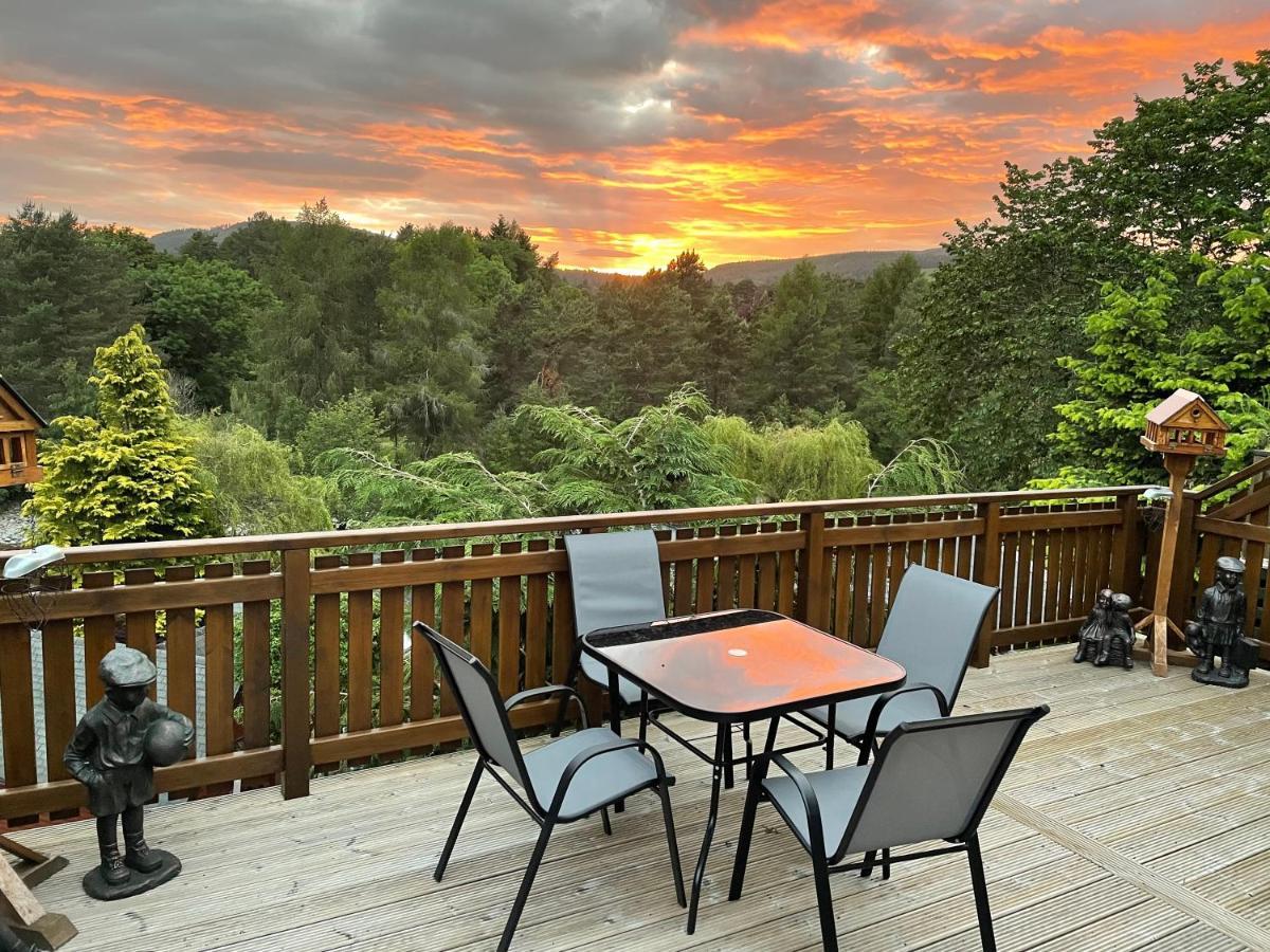 Beautiful 2 Bedroom Lodge With Stunning Views Blair Atholl Exterior foto