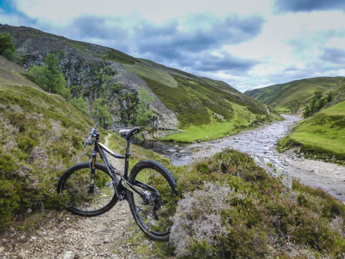 Beautiful 2 Bedroom Lodge With Stunning Views Blair Atholl Exterior foto