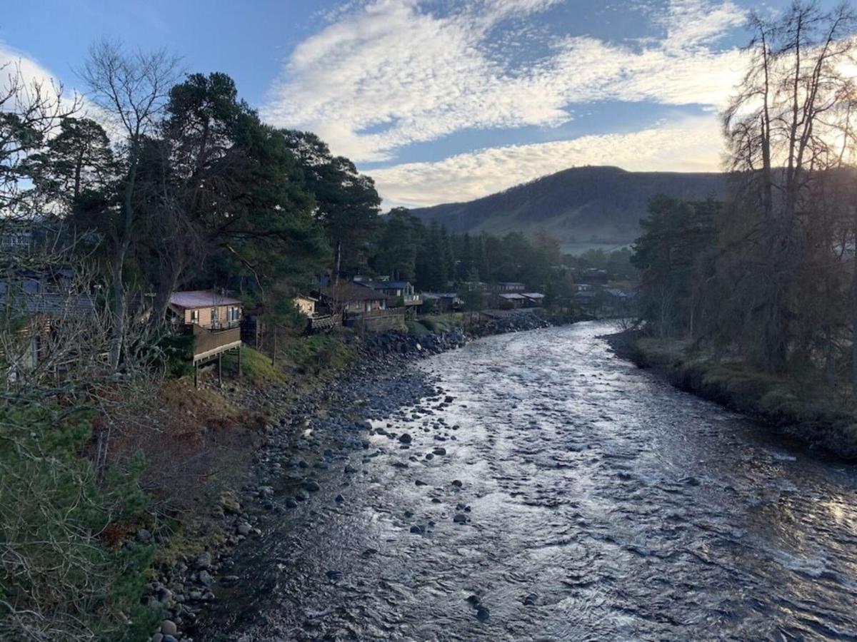 Beautiful 2 Bedroom Lodge With Stunning Views Blair Atholl Exterior foto